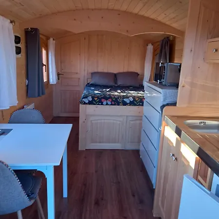 Ferienhaus Les Roulottes De Josephine *